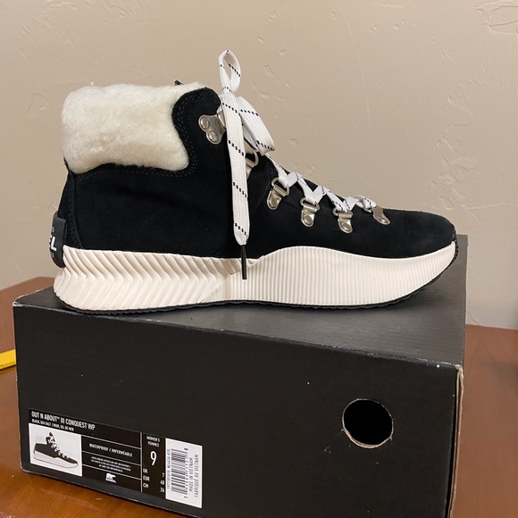 Sorel Out n About sneaker boot NIB - Picture 4 of 8